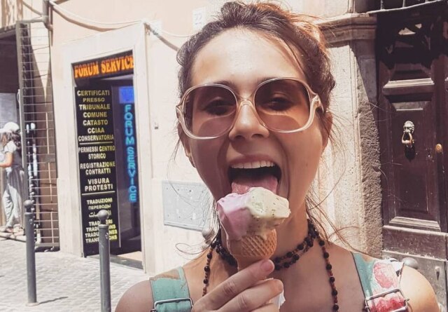 Instagram/@daphnebozaski Daphne Bozaski em Roma, durante lua-de-mel pela Europa