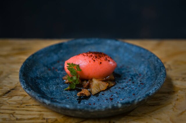 Valéria Gonçalvez/Estadão Sorbet de kimchi, morango e aceto balsâmico, do Firin Salonu.