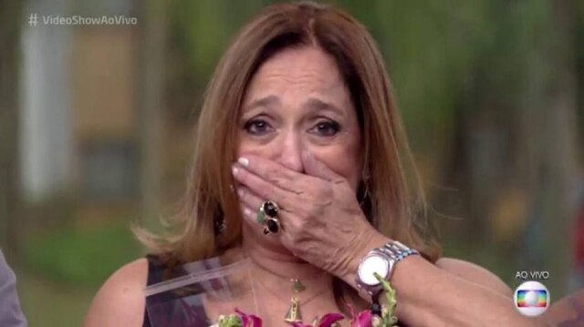 Reprodução/TV Globo Susana Vieira se emociona em seu último dia no 'Vídeo Show'.
