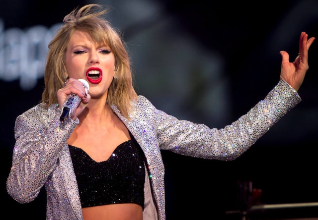 Carlo Allegri/Reuters Homem acusado de stalkear a cantora Taylor Swift e sua família foi condenado a 10 anos de liberdade condicional