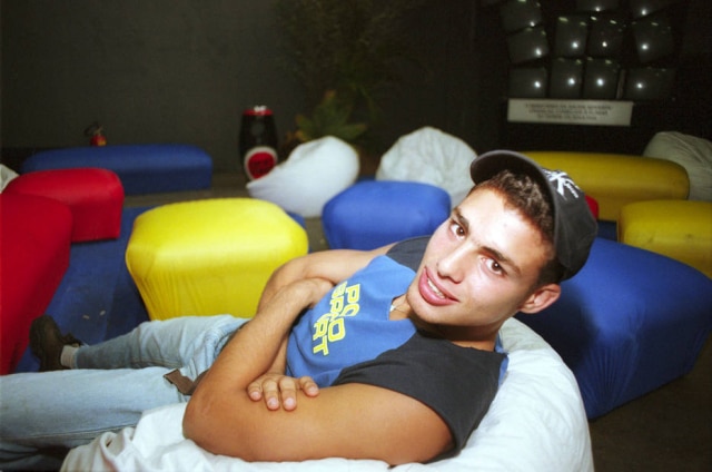 MILTON MICHIDA/AE Cauã Reymond, na época em que trabalhava como modelo, na Casa de Criadores, em 2000