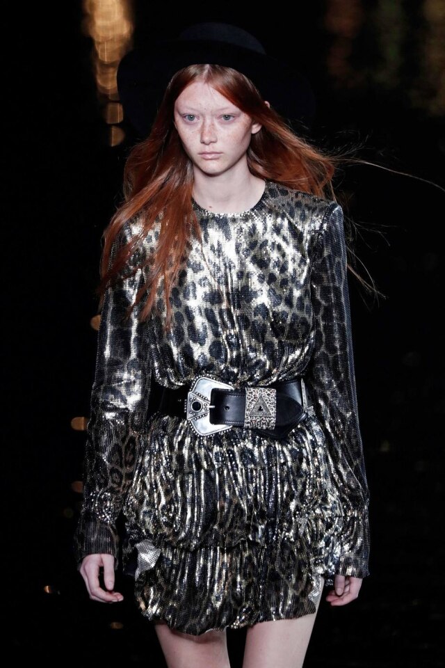 FRANCOIS GUILLOT/AFP Look do verão 2019 da Saint Laurent, que segundo o jornal 'WWD' registrou cresimento de 19,8% no segundo trimestre de 2018