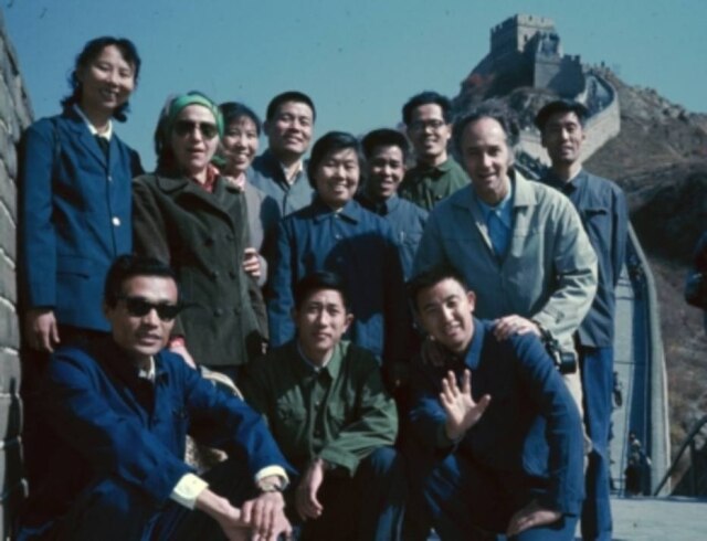 Globo Filmes Documentário mostra olhar de uma família brasileira que viveu a China Comunista