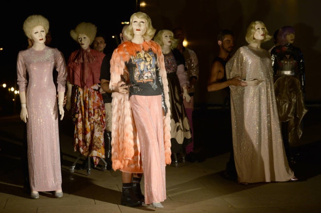 Fernanda Calfat Manequins no desfile de Fause Haten, no Parque da Independência, na abertura da São Paulo Fashion Week