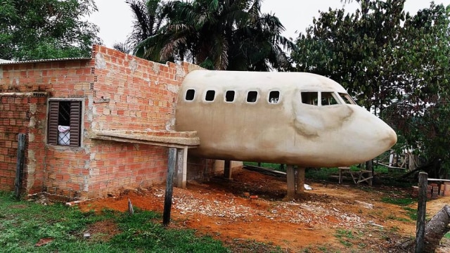 Imagem cedida por Geraldo Araújo Formato de avião é feito de alvenaria