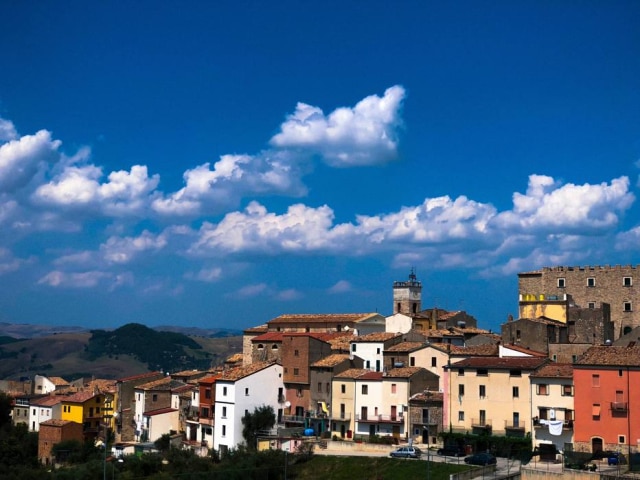 Vista de Gambatesa, comuna italiana da regiÃ£o de Molise.