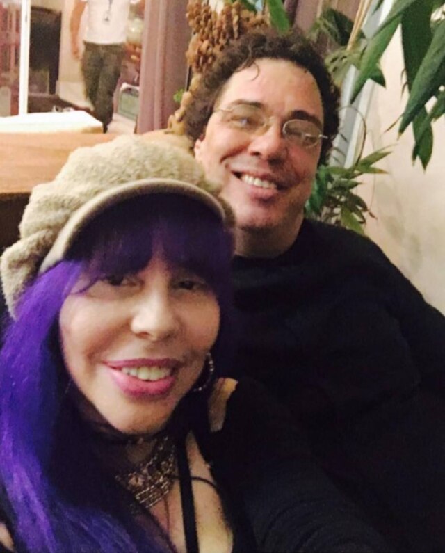www.instagram.com/babydobrasiloficial/ Cantora se pronunciou sobre fim do namoro.