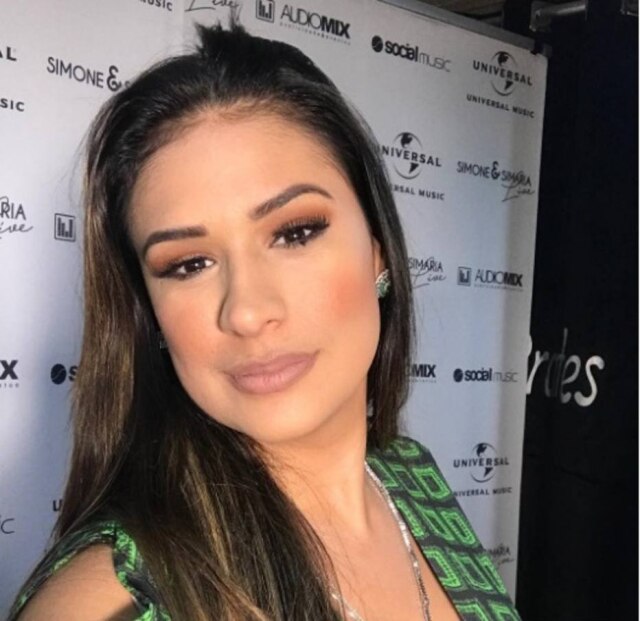 Instagram.com/simoneses Simone rebate crítica de seguidora no Instagram.