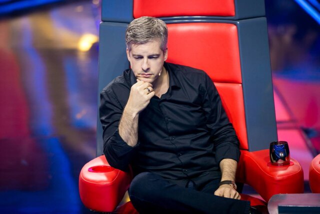 Isabella Pinheiro/Globo/Divulgação Victor Chaves se divorciou? Leo o chamou de 'solteirão' durante show.