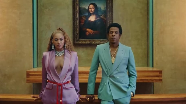 Reprodução de cena de 'Apeshit' Beyoncé e Jay-Z no clipe de 'Apeshit'
