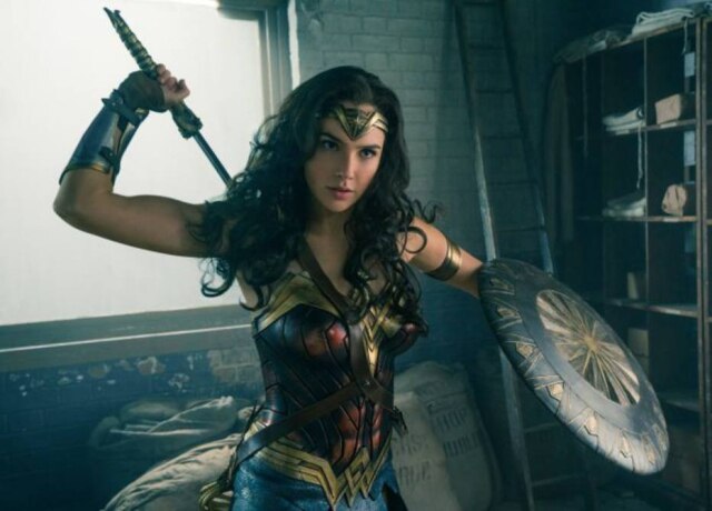 Divulgação/ Warner Bros. 2016 A atriz Gal Gadot, que interpreta Mulher Maravilha.