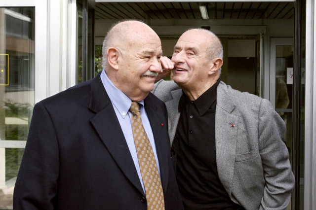 Phillipe Merle/AFP Pierre Troisgros, esquerda, ao lado de Paul Bocuse. Troisgros morreu aos 92 anos na França