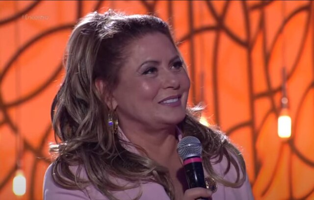 TV Globo A atriz Vera Fischer participou do 'Encontro' e recebeu homenagem de Fátima Bernardes pelas personagens que interpretou na TV.