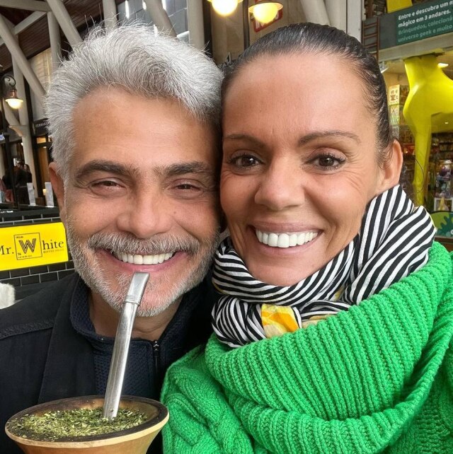 Instagram/@mocitafagundes_oficial O casal Mocita Fagundes e Tarcísio Filho vive um relacionamento à distância há 13 anos. Ele mora no Rio de Janeiro e ela em Porto Alegre.