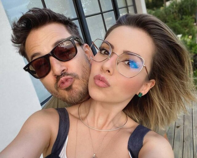 Instagram/@sandyoficial Sandy faz homenagem para Junior Lima em dia de seu aniversário.