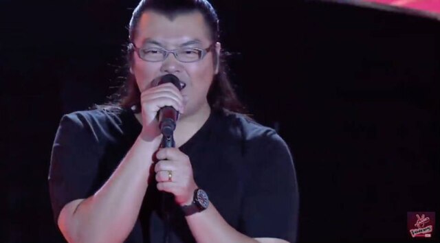 Reprodução/YouTube Homem canta música de 'Dragon Ball Z' no 'The Voice' da Tailândia.