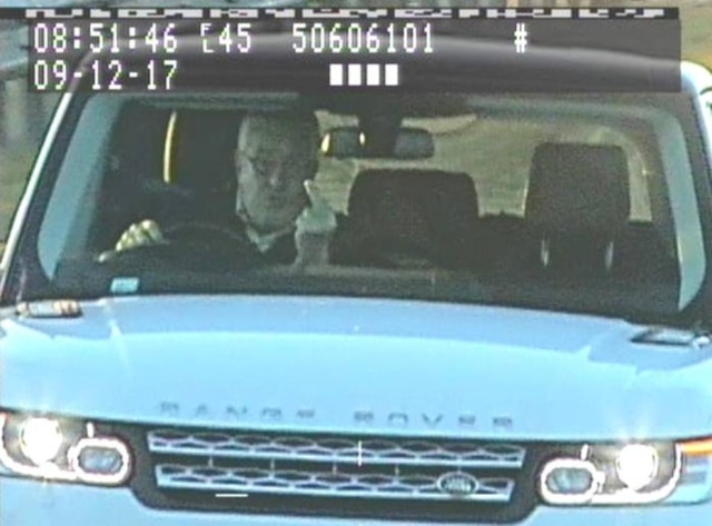 North Yorkshire Police Homem fazia gesto obsceno toda vez que passava por um radar.