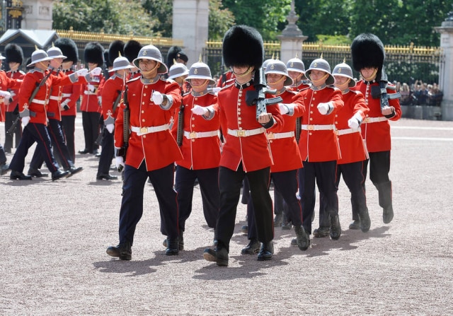 REUTERS/John Stillwell/Pool Troca da guarda britânica realizada no Palácio de Buckingham.