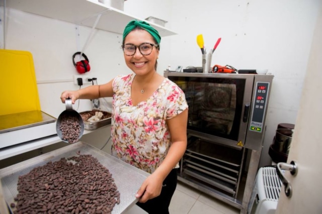 Tiago Queiroz|Estadão A chocolateira Luisa Abram, quando sua produção ainda era num quartinho do seu apartamento