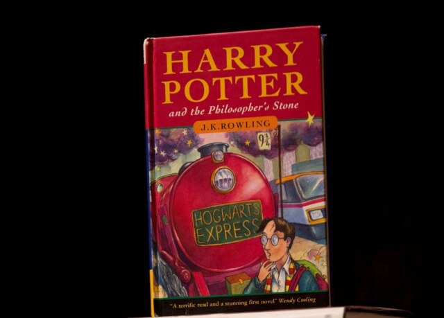 Matt Dunham/AP Padre manda retirar os livros de Harry Potter da biblioteca de uma escola católica nos EUA