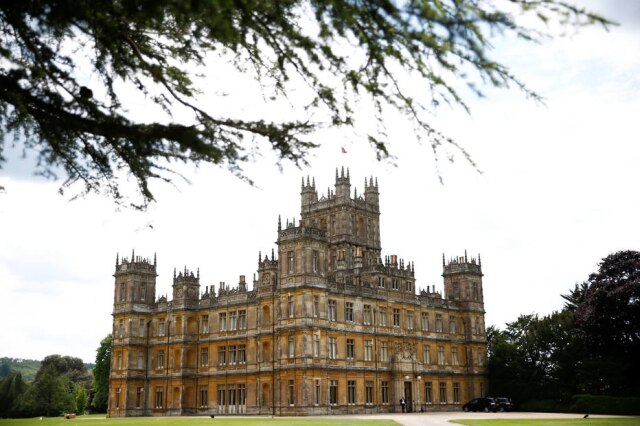 Henry Nicholls/Reuters Vista do Highclere Castle, que foi cenário das gravações da série 'Downton Abbey'.
