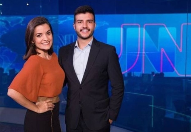 Instagram/@matheusribeirotv Os jornalistas Matheus Ribeiro, da TV Anhanguera, e Larissa Pereira, da afiliada da Globo na Paraíba.