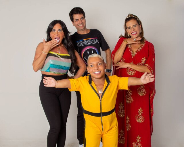 RedeTV! Nova temporada de 'Encrenca' tem Gretchen, Narcisa Tamborindeguy, Marcelo Barbur (Beby) e Tokinho no time de apresentadores.