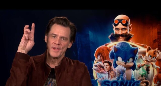 YouTube / @Access Jim Carrey mostrou lesão na mão e contou sobre sua relação com o neto, Jackson.