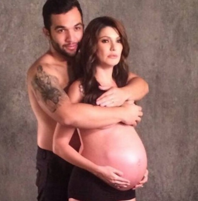 Reprodução/Instagram O bebê de Antônia aparece chutando seu barrigão de 8 meses.