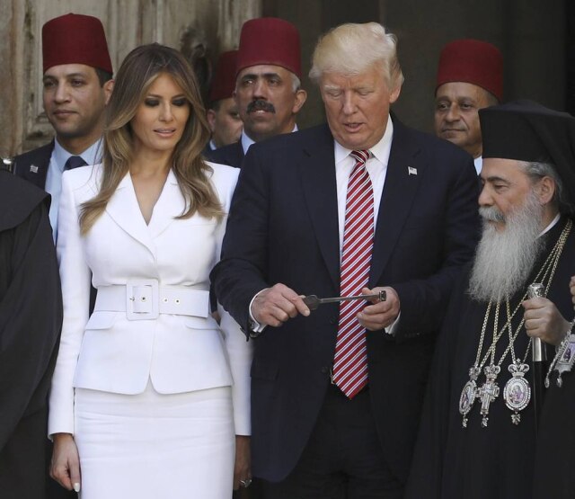 EFE/Ronen Zvulun 'Rejeição' de Melania chamou atenção das redes sociais