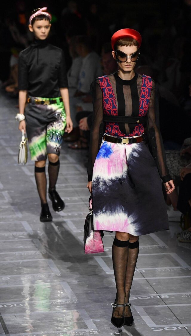 Daniel Dal Zennaro/EFE As combinações improváveis sugeridas por Miuccia Prada para o verão da marca