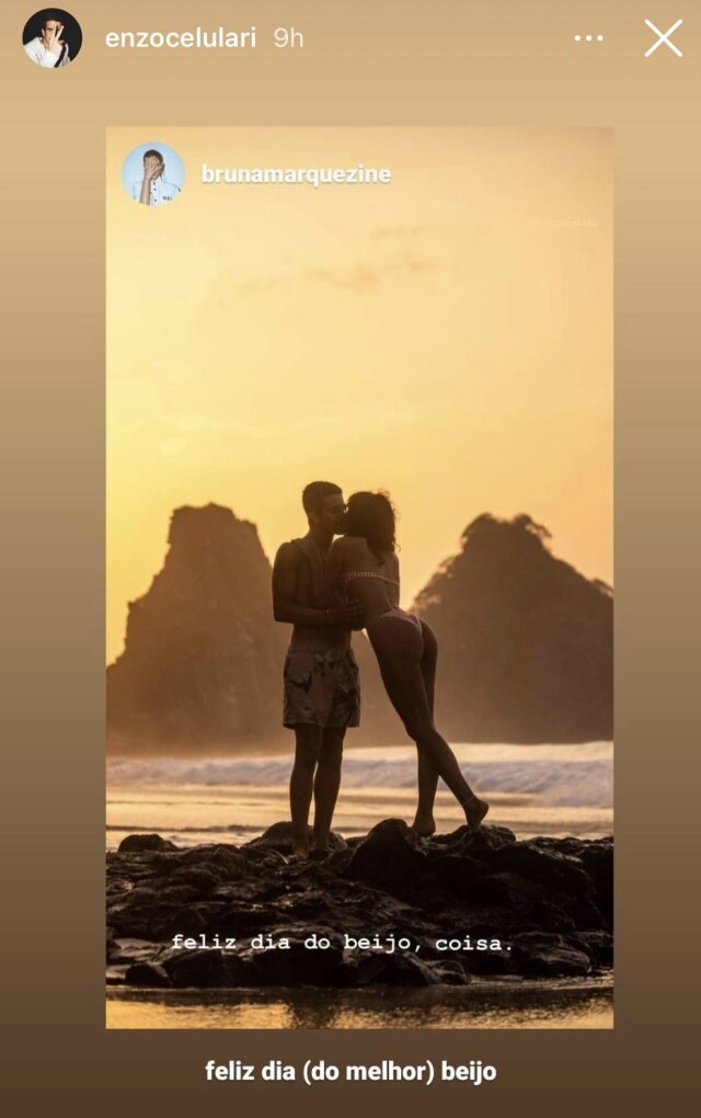Instagram/@ Nos stories do Instagram, Enzo Celulari também publicou a mesma foto em que beija Bruna Marquezine