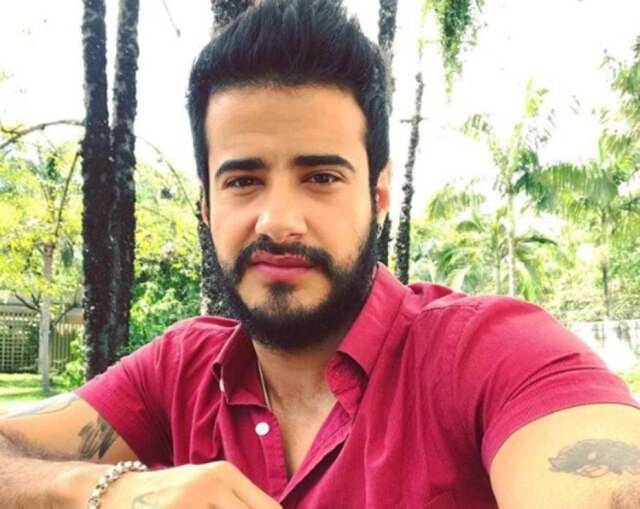 Instagram/@tarsobrant Tarso Brant comemorou seu novo RG, no qual mudou seu nome e gênero para masculino.