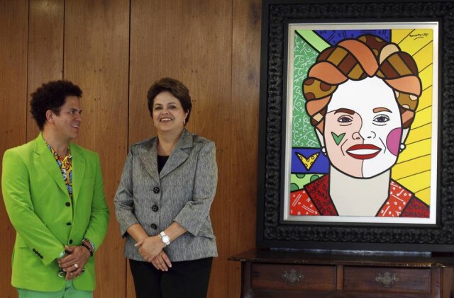 Ueslei Marcelino/Reuters Quando foi presidente do Brasil, Dilma Rousseff recebeu um quadro de Romero Britto.