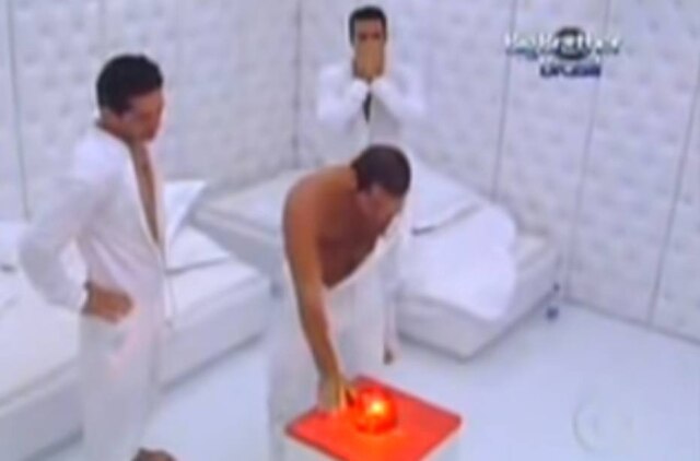 Reprodução de 'Big Brother Brasil' (2009) / Globo Quarto Branco do 'BBB 9'.