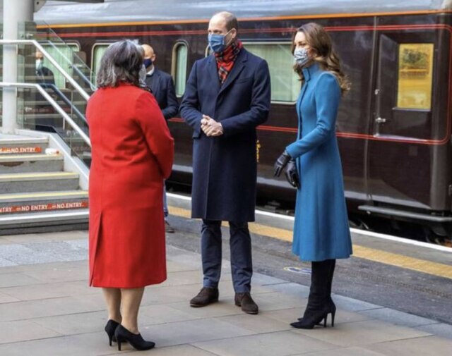 Andy Barr/PA Wire/Pool via REUTERS Príncipe William e sua esposta Kate em Edimburgo