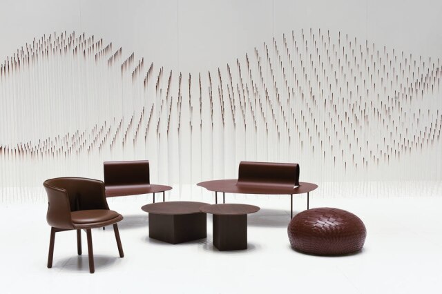 Marcelo Lima Móveis do estúdio Nendo, produzidos com acabamento em textura e tons de chocolate, especialmente para a mostra em Paris