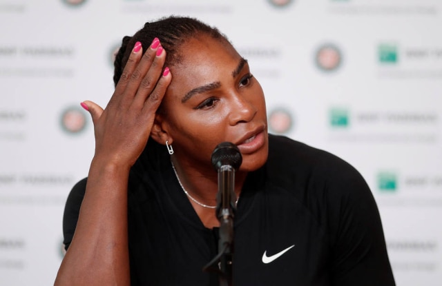 Benoit Tessier / Reuters Serena Williams em coletiva de imprensa de Roland Garros