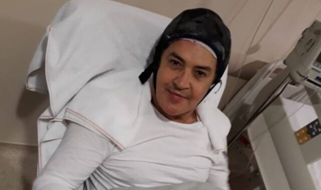 Instagram / @betobarbosa Beto Barbosa após sua primeira sessão de quimioterapia.