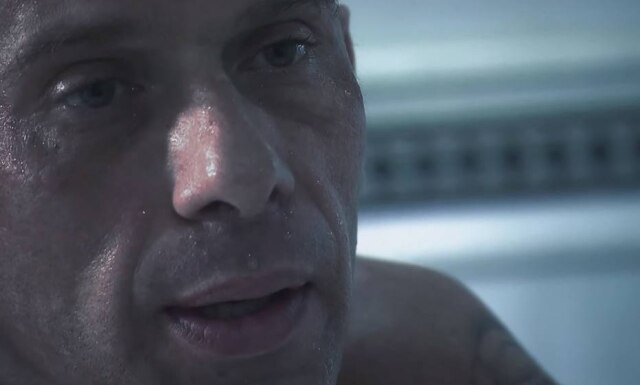 Reprodução de '10 Chances - O Homem que Desafiou a Morte' (2019) / PlayPlus Rafael Ilha em cena do teaser de '10 Chances - O Homem que Desafiou a Morte'.