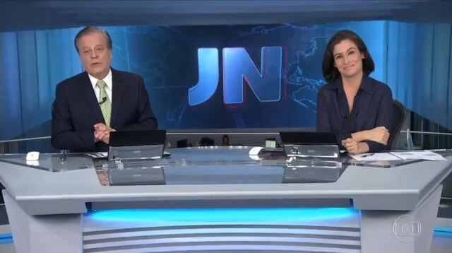 Reprodução/Twitter Chico Pinheiro apresentou o Jornal Nacional ao lado de Renata Vasconcellos