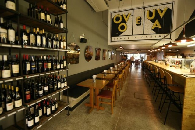 Alex Silva|Estadão Salão do restaurante e wine bar Ovo e Uva em Pinheiros