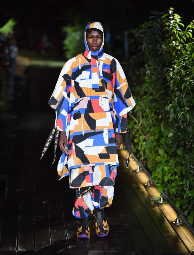 Angela Weiss / AFP Outro look do verão 2019 da Pyer Moss, um dos destaques da Semana de Moda de Nova York