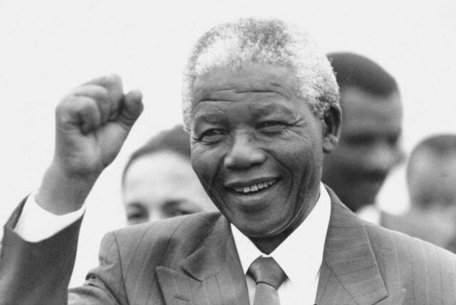 O líder sul-africano Nelson Mandela durante visita à capital paulista.SP. 02/8/1991.Três anos depois, Mandela seria eleito presidente da África do Sul. 