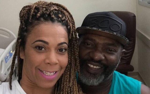 Instagram / @silviacatra Mr. Catra e sua esposa, Silvia Catra, em hospital.