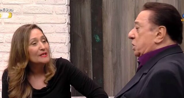 Reprodução de 'A Tarde É Sua' (2018) / RedeTV! Sonia Abrão e Raul Gil