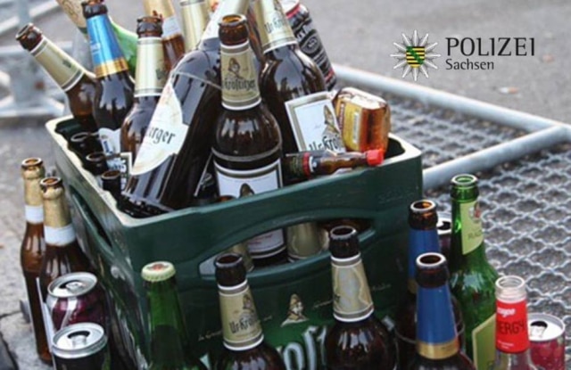 Twitter/@PolizeiSachsen Alemães compram toda cerveja de cidade para impedir neonazistas de beberem.