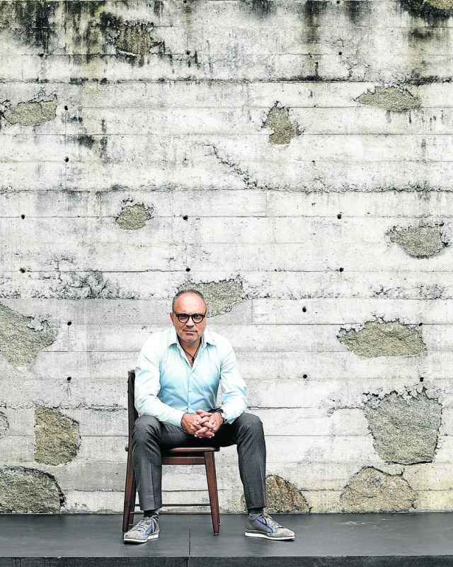 Jhonatan Chicaroni O arquiteto Arthur Casas