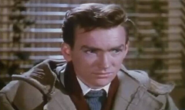 Reprodução de 'Touch and Go' (1955) / Universal Pictures John Fraser