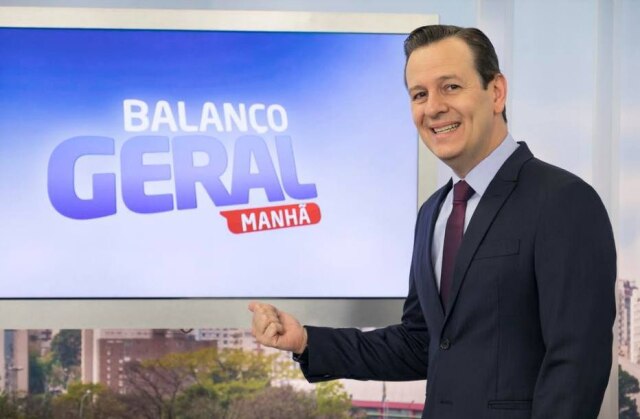 Antonio Chahestian / Record TV / Divulgação Celso Zucatelli, que está sem posto na Record TV, já foi apresentador da primeira edição de 'A Fazenda'
